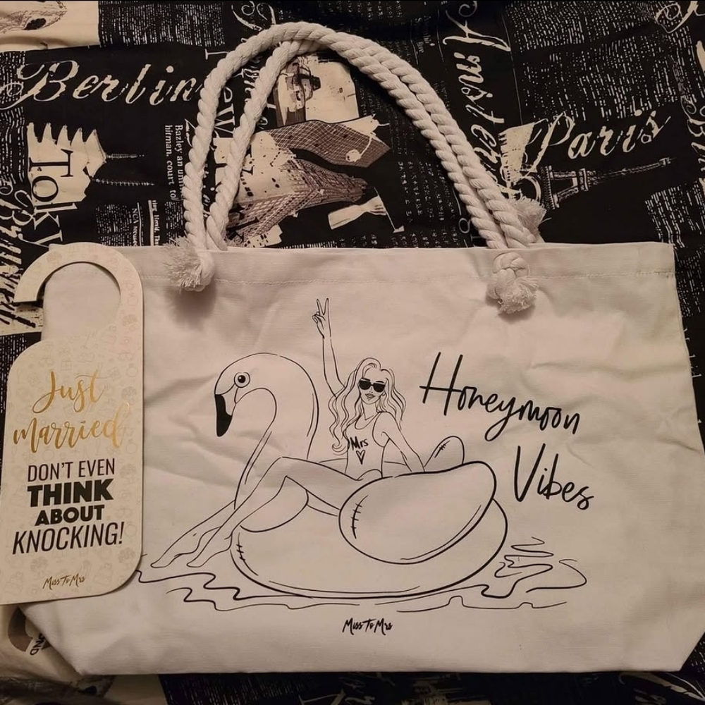 White Honeymoon Vibes Tote Bag
